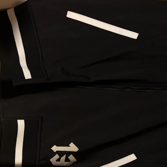 Rihanna  by Fenty Puma Black & White Bomber Jacket with flared sleeves UNIQUE - Picture 4 of 16